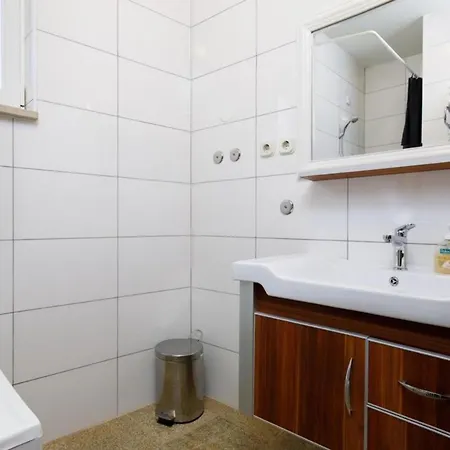 Apartment In Stobre Split
