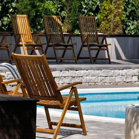 Apartment In Stobrec